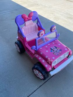 Minnie Mouse Jeep