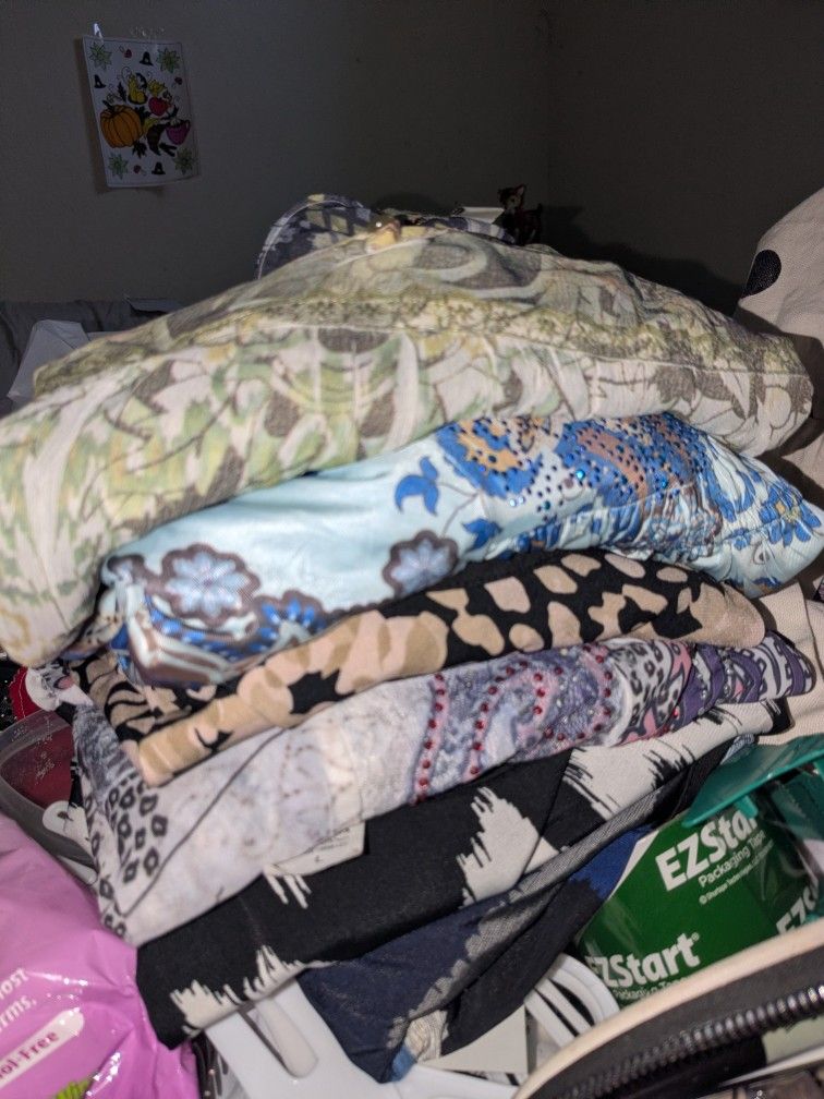 6 PCS L-XL SOFT BREATHABLE TOPS FOR WOMEN