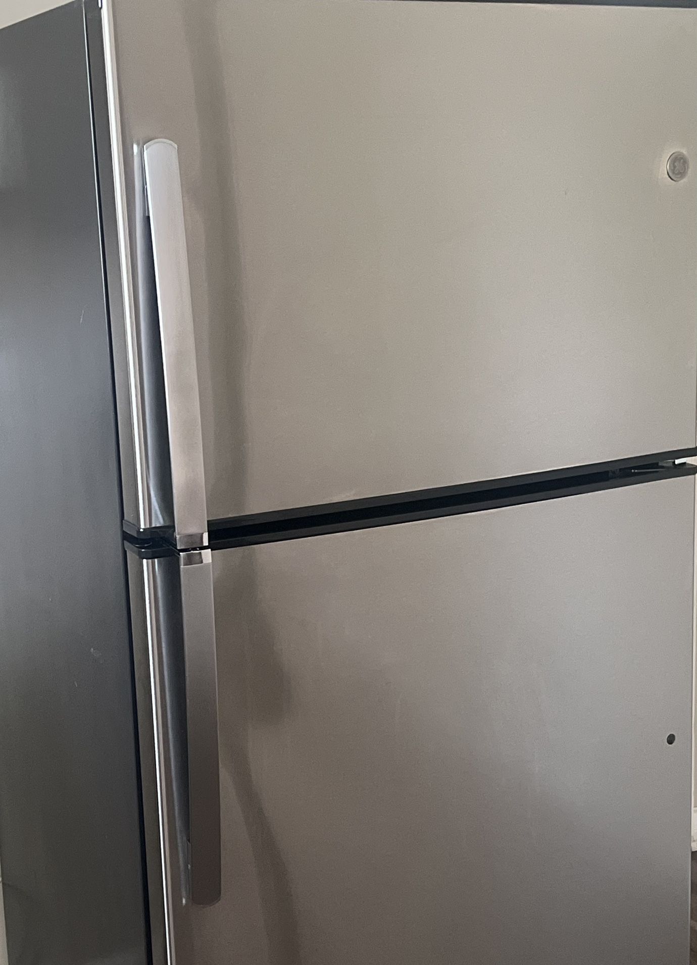 GE Stainless Steel Refrigerator – $400