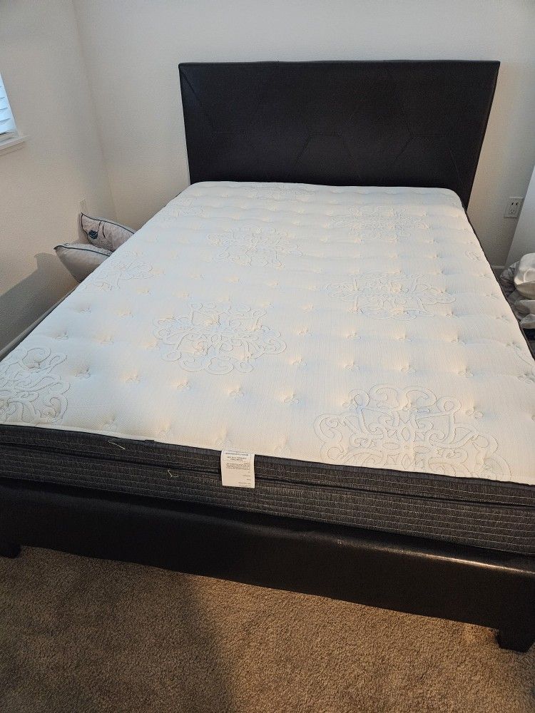 Super Clean Queen Mattress 