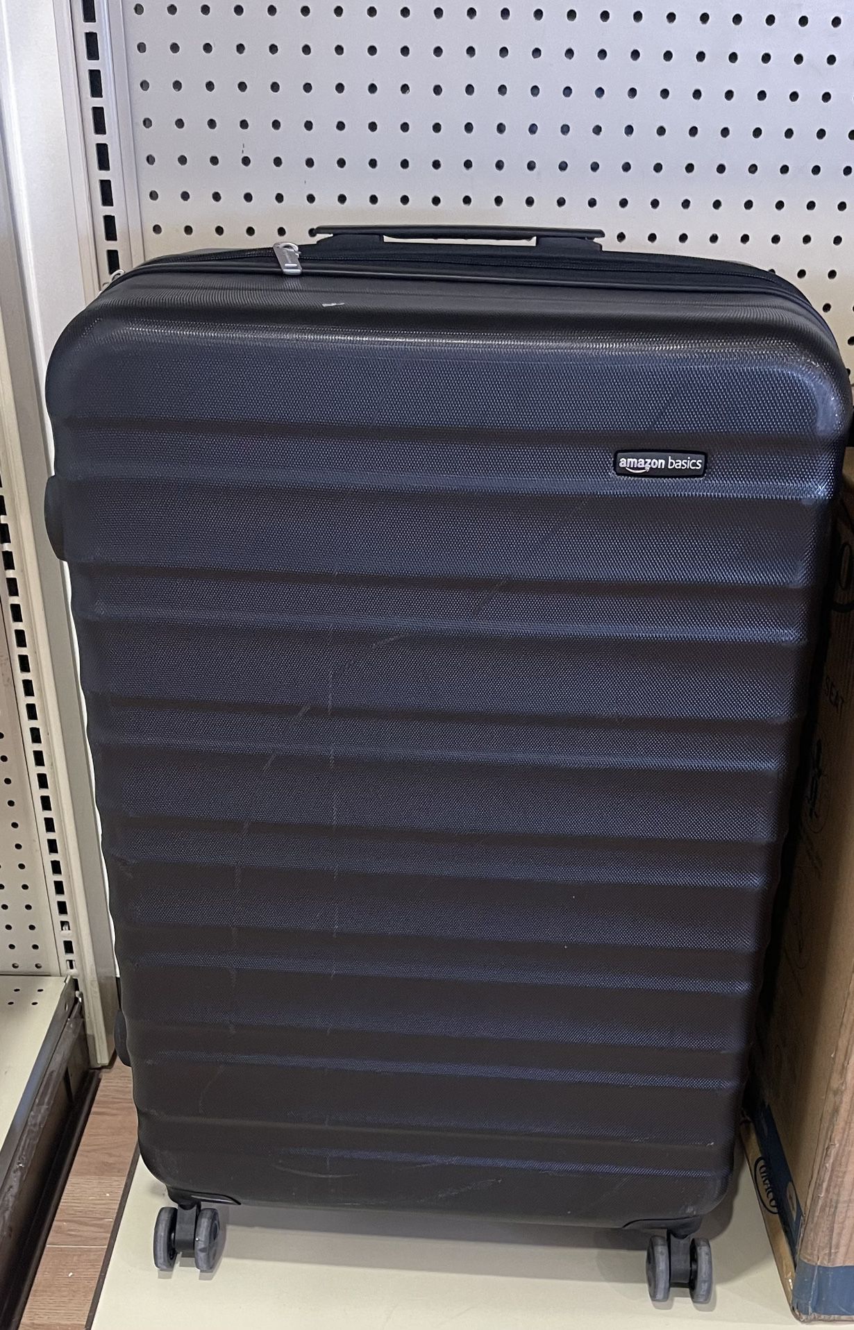 Amazon basic large suitcase 