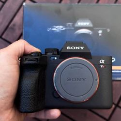 Sony A7 RV camera