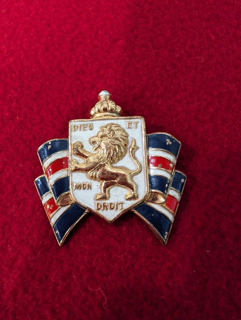 Vintage WWII British War Relief Society - Bundles for Britain Large Lapel Pin