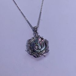 Kitten pendant