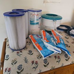 Pool Vaccums & Accessories