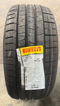 2 New Pirelli Tires 235/35 R19 91y