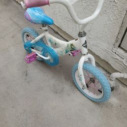 Little Girls Bike  Beginner  Small Size  Good Condition 