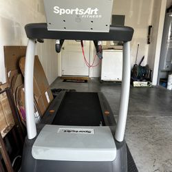 Commercial Sports Art T630 Treadmill 