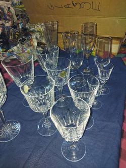 CRYSTAL GLASSES DIFFERENT SIZES $15.00