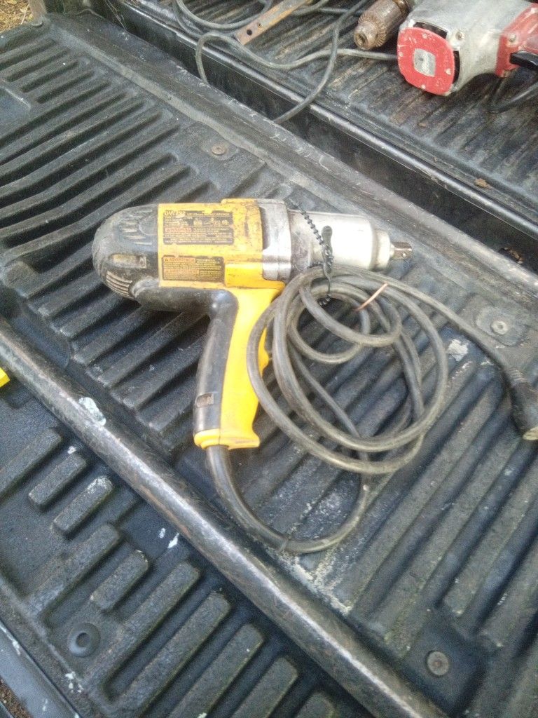 DeWalt Corded Impact Wrench 3/4