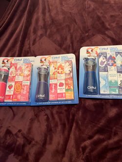 Cirkul water bottles