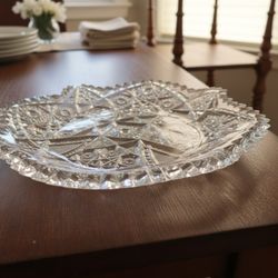 Vintage Intricate Pressed Glass Serving Bowl / Dish