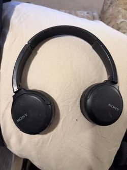 Sony Blue Tooth Headphones 