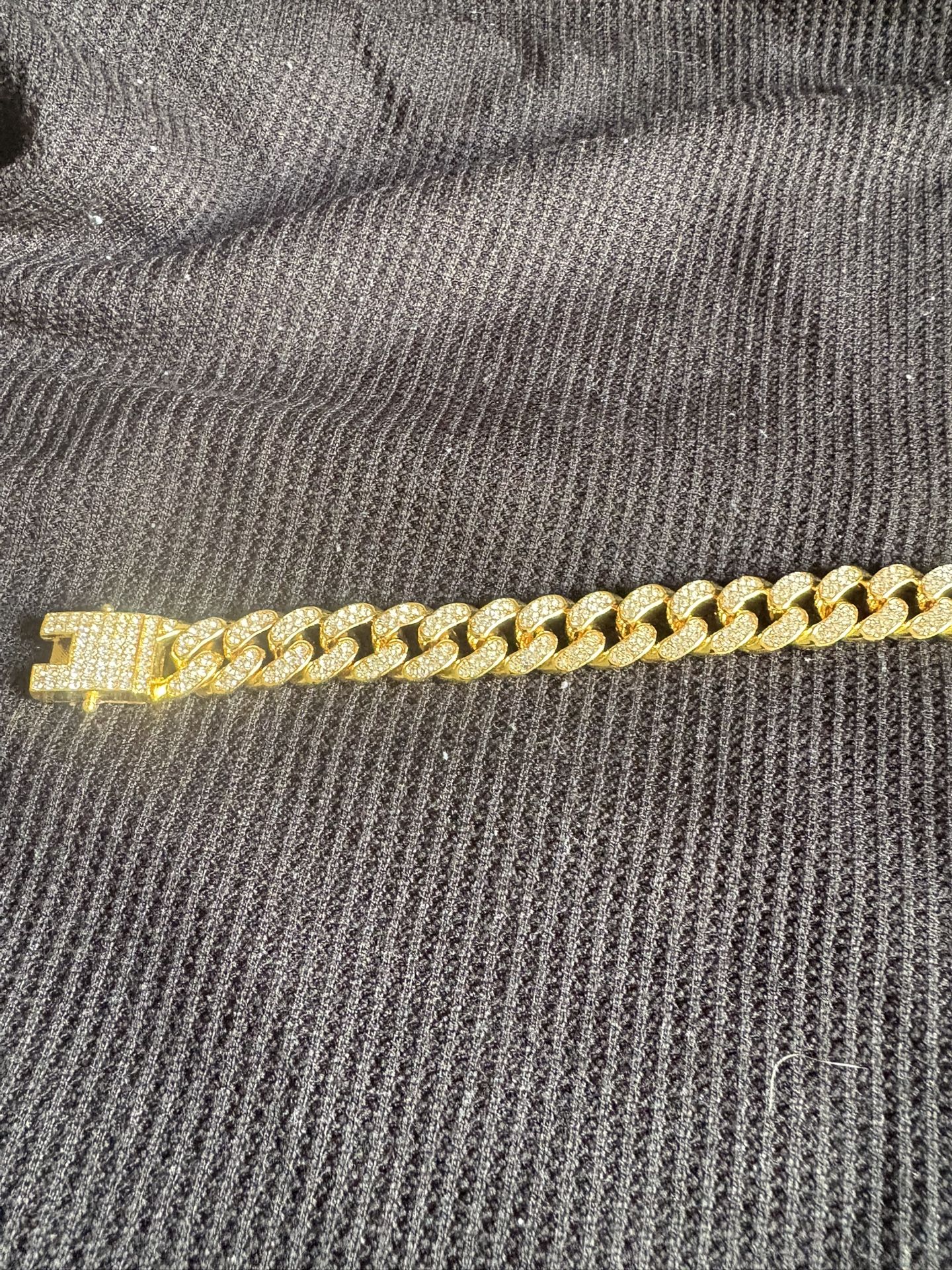 Iced Cuban Link Men’s Bracelet