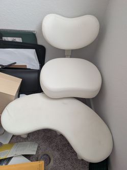 Lightly Used - Pipersong Meditation Chair