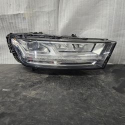 Audi Q7 2017 2018 2019 Right Headlight