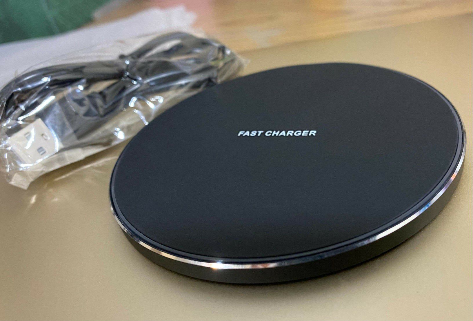 Fast Wireless Charger (Brand New)