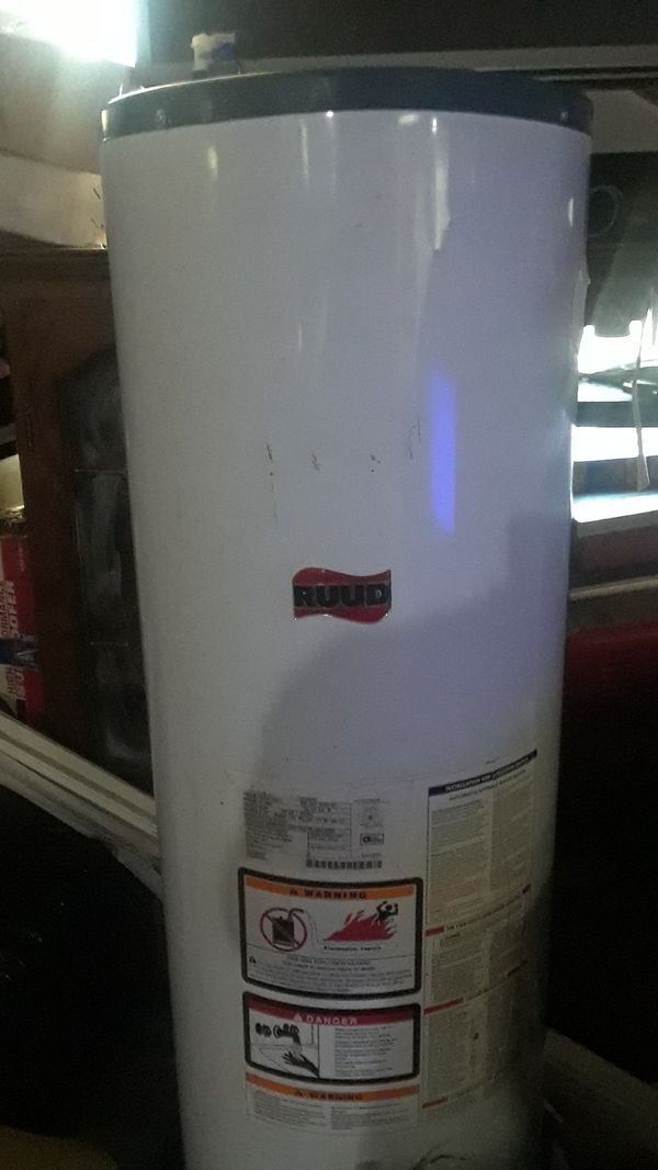 Rudd 30 Gallon Natural Gas Water Heater for Sale in Tulare, CA OfferUp