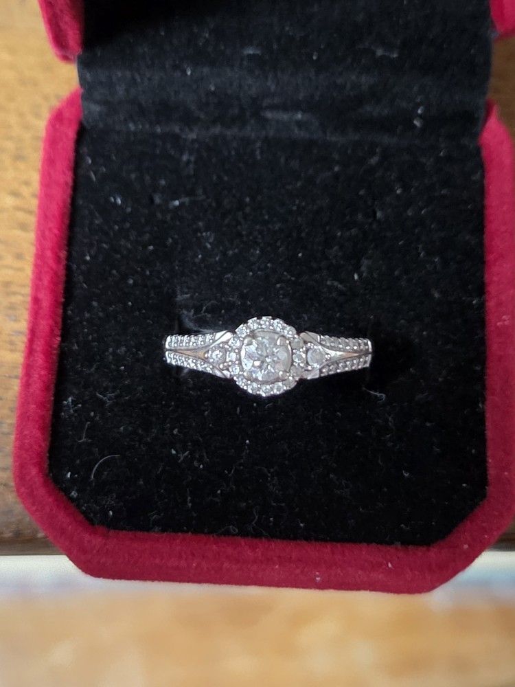 Lot Of 4 10k Solid Gold Jewelry Rings, Earrings, Knecklace 