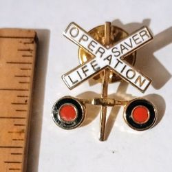 Railroad Crossing Operation Lifesaver Gold Tone Enamel Collectible Lapel Pin A-1