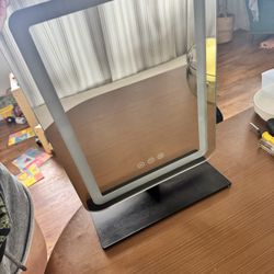 Luxury LED Make Up Mirror