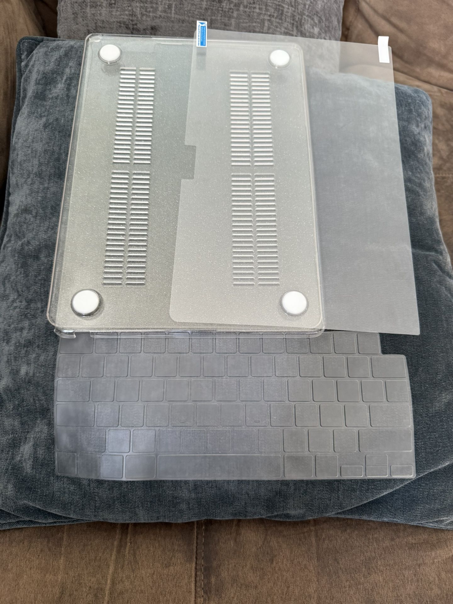 EooCoo Case Keyboard Cover And Screen Protector MacBook Air 13.6”