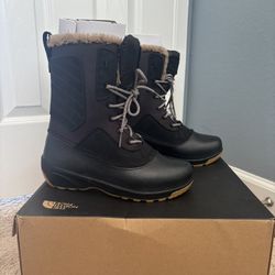The North Face Women’s Shellista  IV Luxe Winter Boot Size 9.5