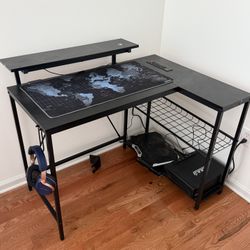 Gaming Desk And Chair 