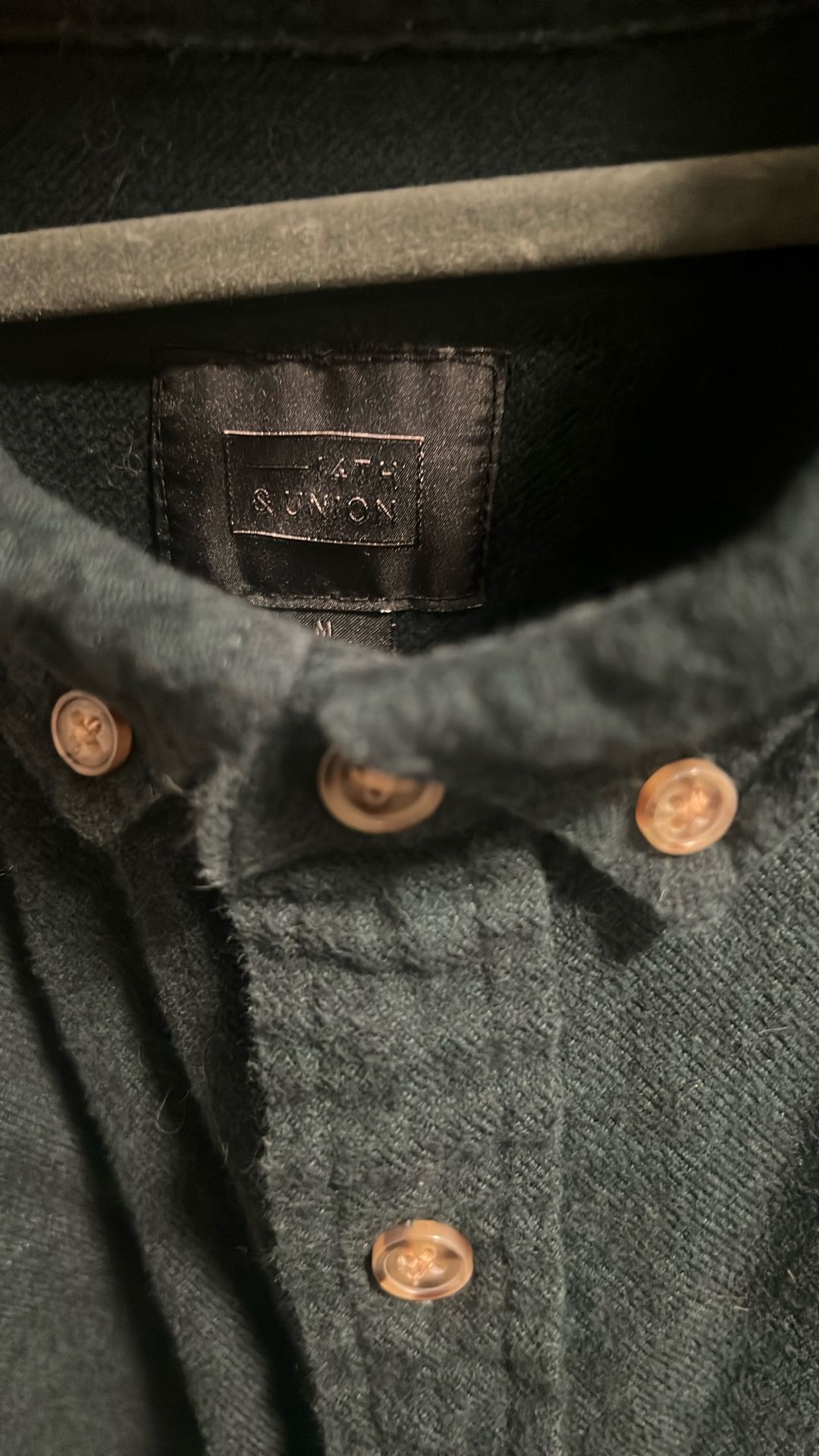 Men’s Green Button Up Medium