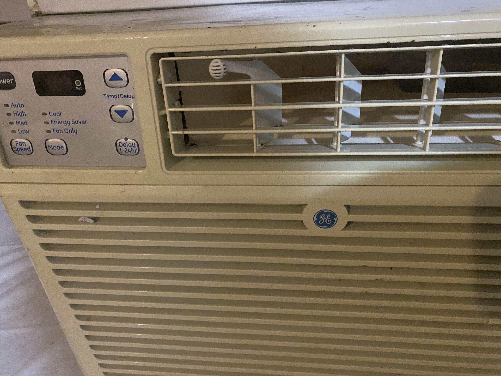 GENERAL ELECTRIC / 11,000 BTU AIR CONDITIONER