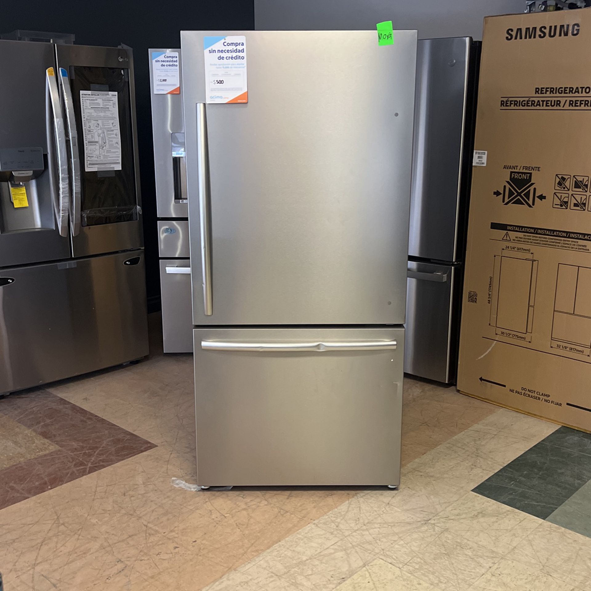New 22.3 Cu Ft Bottom Freezer Refrigerator With Icemaker 