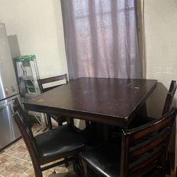 Kitchen Table And Chairs 