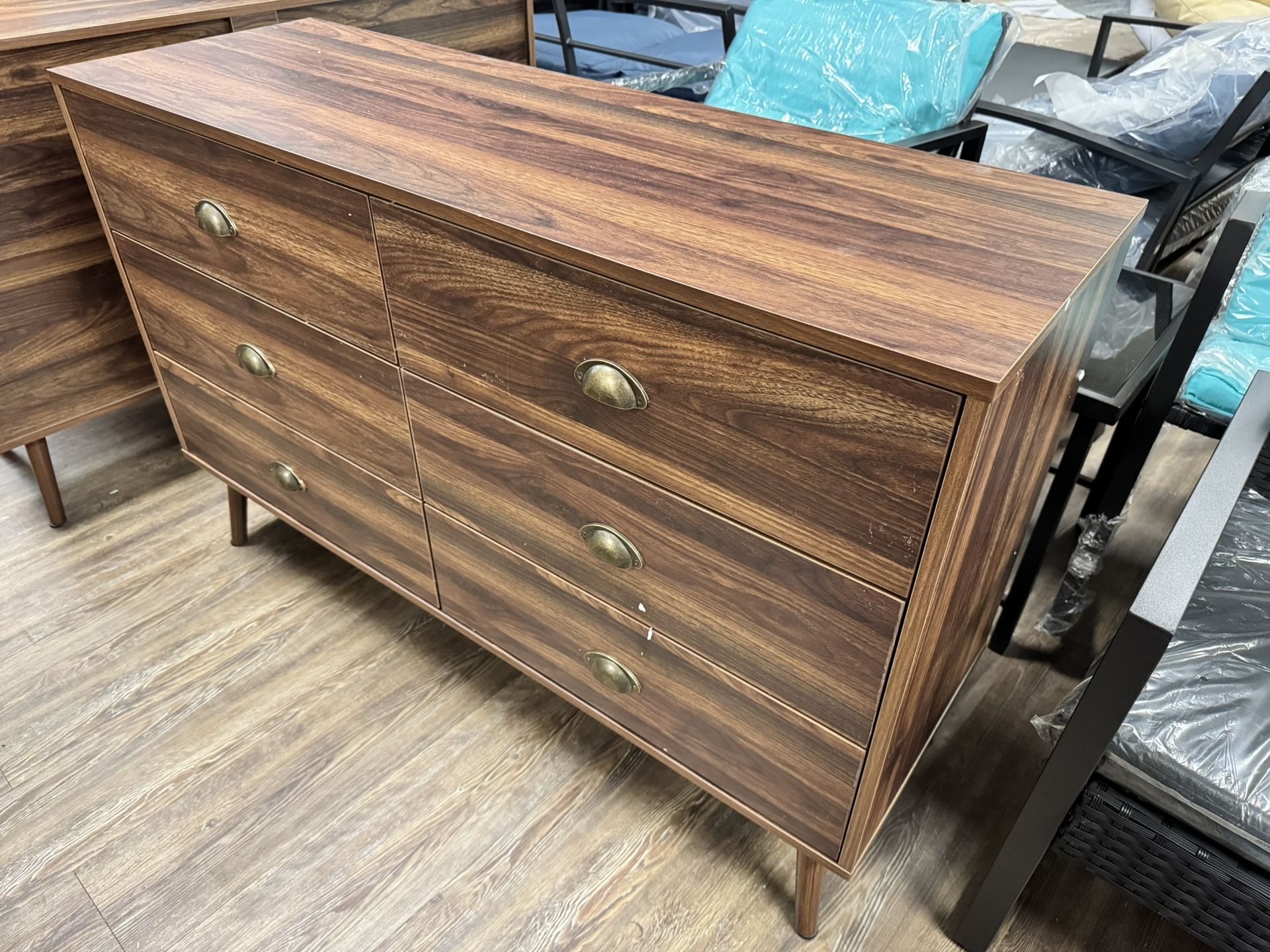 Walnut Brown Dresser for Bedroom, 6 Drawer Dresser with Wide Drawers and Metal Knob, Wood Dressers & Chest of Hallway, Entryway. Have damages 15.8"W x