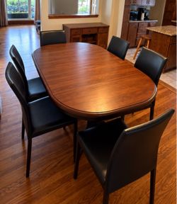 Dinning room take and chairs