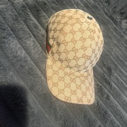 AUTHENTIC GUCCI CAP