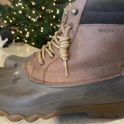 Sperry Boots