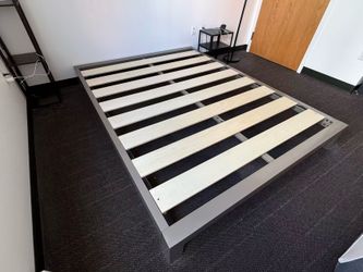 Zinus bed frame