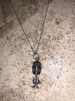 Skeleton moving charms and chain