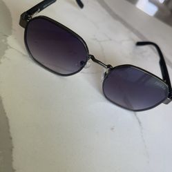 New Sunglasses Beautiful Asking $100!!
