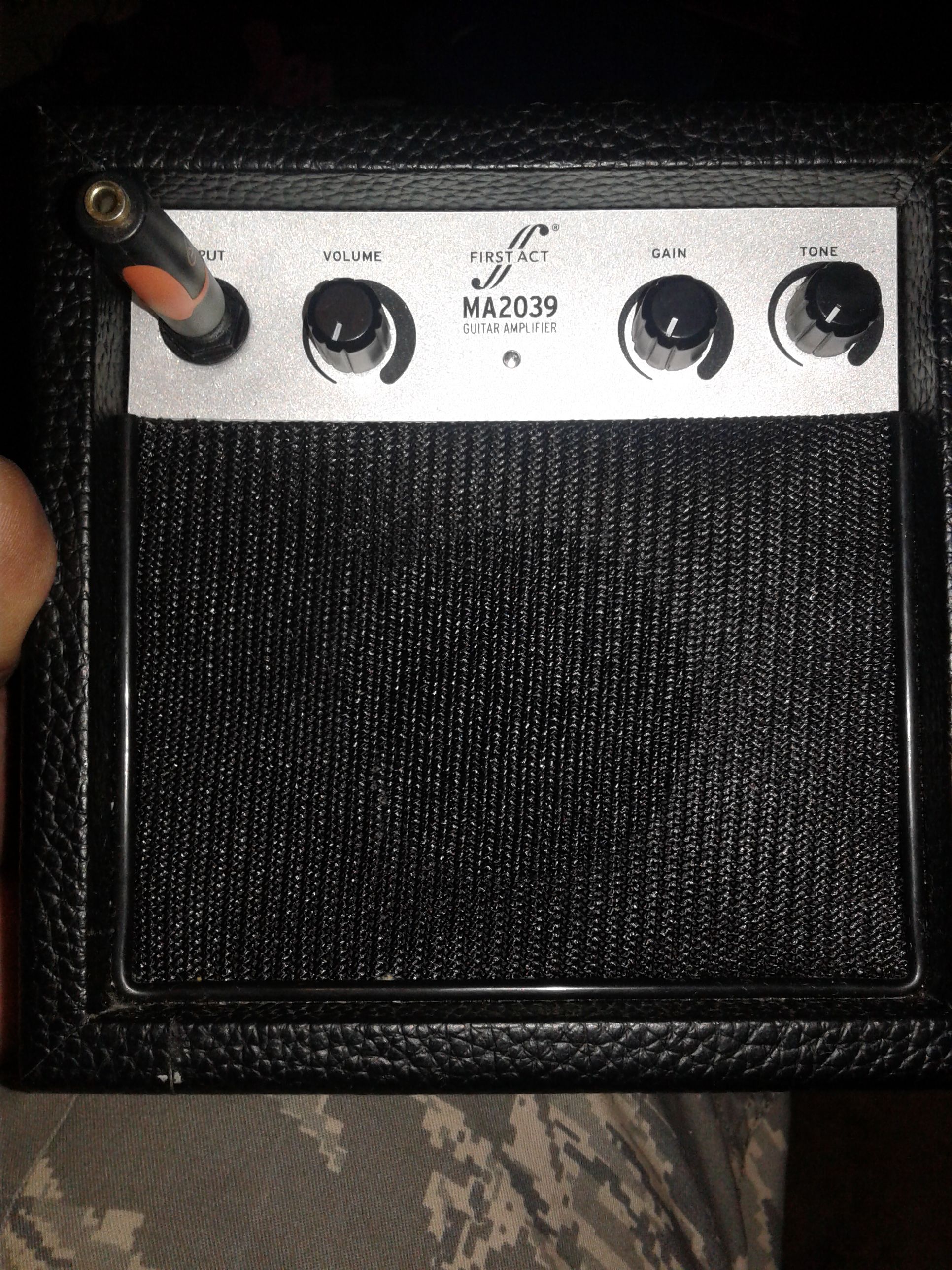 Amplifier for guitar or loud speaker mic