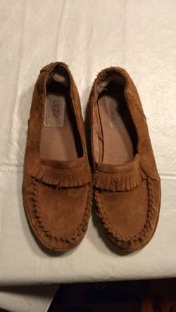 Uggs mocassin Genuine leather shoes. Size: 2