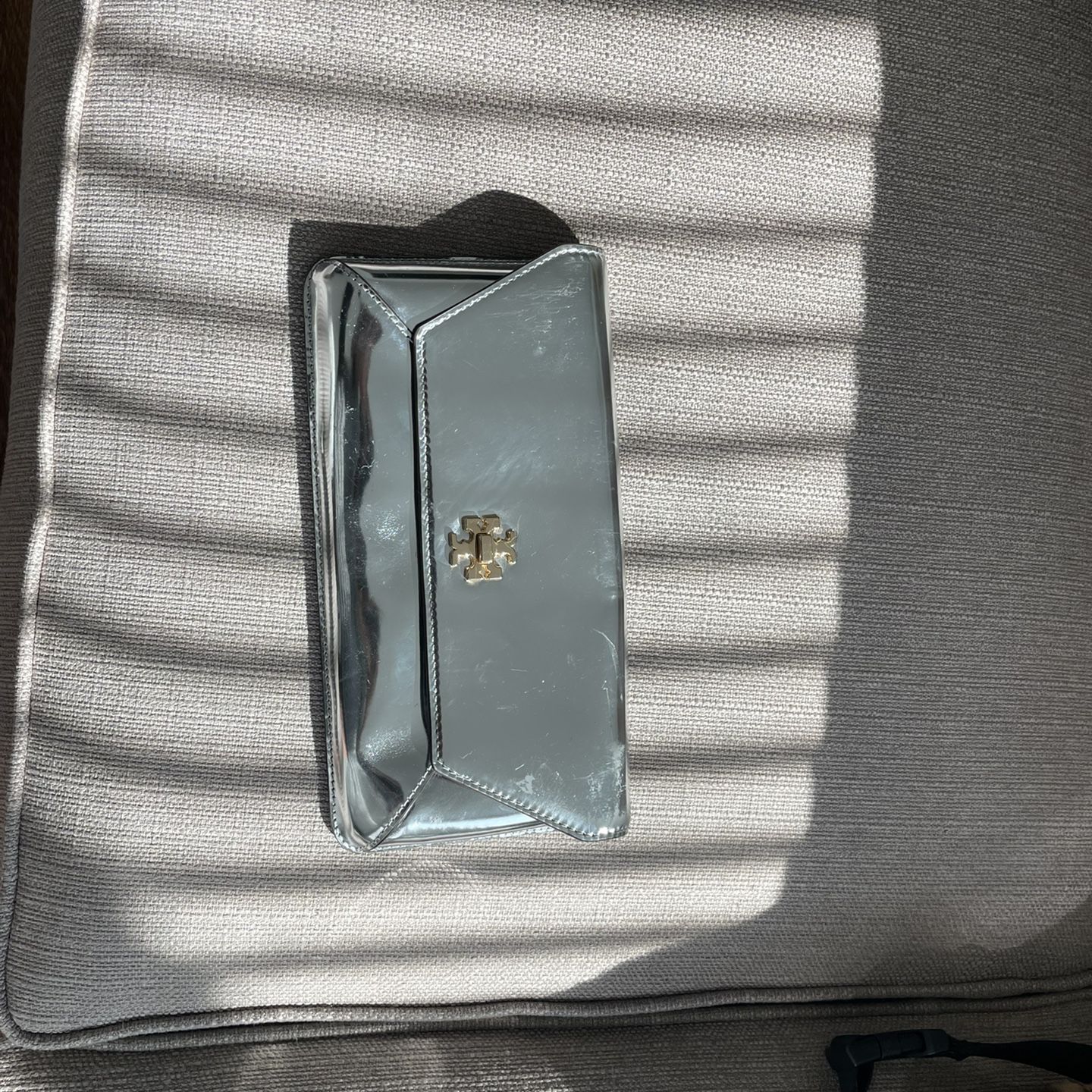 Tory Burch Silver Clutch for Sale in Baltimore, MD - OfferUp