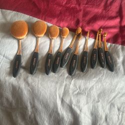 Makeup Brushes