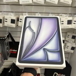 Latest iPad 11th Gen, 128GB (We Take Trade-Ins)