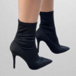 Catch Me Later Boots - Black