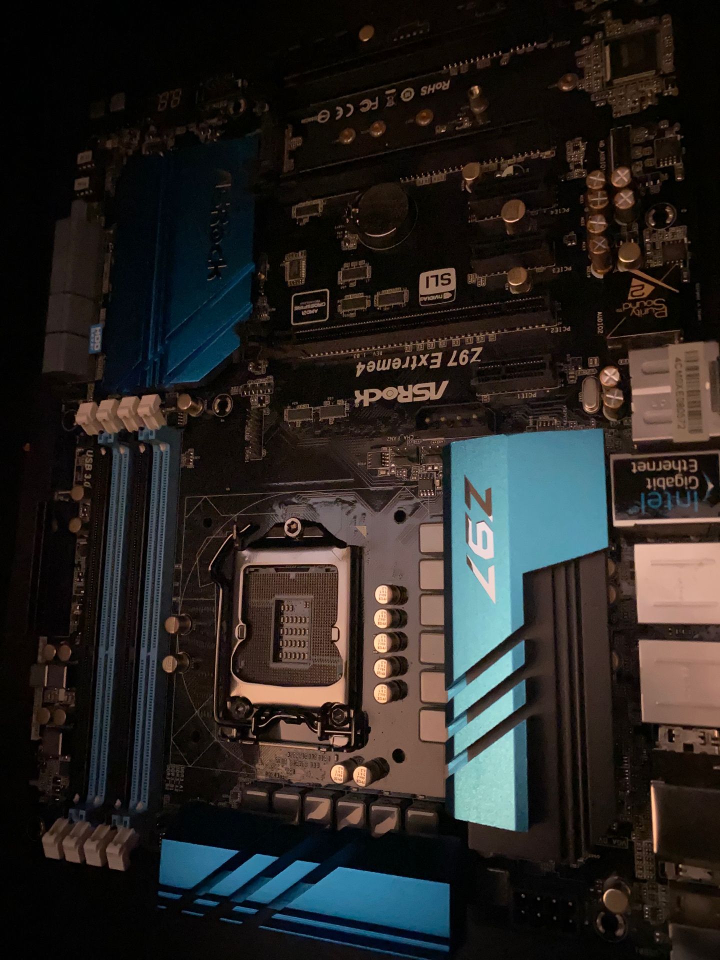 ASrock z97 extreme 4 motherboard