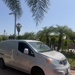 2013 Nissan nv200