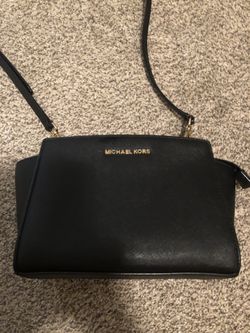 Michael kors purse black