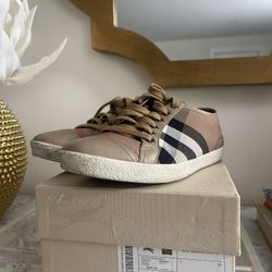 Burberry vintage housecheck low top vulcanized sneakers size 37