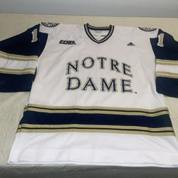Notre Dame Hockey adidas Jersey Mens Large White Sewn Ccha Clean #11 Irish Ncaa
